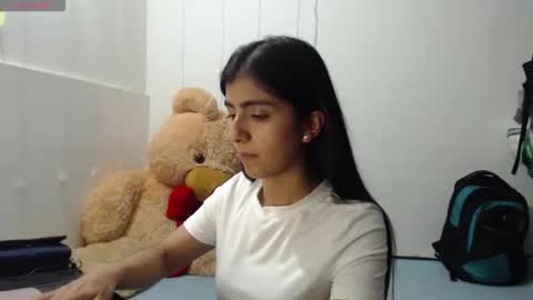 Anahi Browns online show from 12/01/25, 11:10