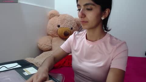 Anahi Browns online show from 05/14/26, 09:10