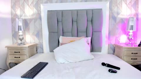   online show from 01/10/25, 02:45