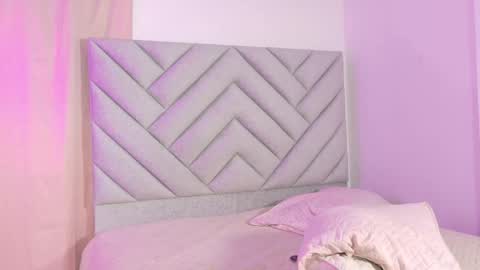 Snapshot of anaisdream_ chatting on 02/20/26, 06:10 anaisdream_ online show from 02/20/26, 06:10