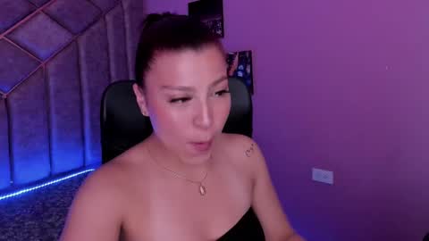 Snapshot of anal_hard_deep chatting on 01/22/25, 01:32 anal_hard_deep online show from 01/22/25, 01:32