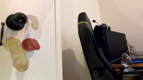 analass_ online show from 09/22/25, 10:28