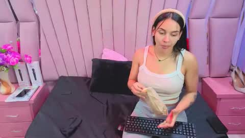 AbbyAndAntonela online show from 02/24/26, 12:58