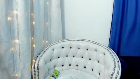 Snapshot of analia18_ chatting on 01/23/25, 12:09 analia18 online show from 01/23/25, 12:09
