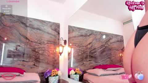 Analia smith online show from 01/22/25, 02:04