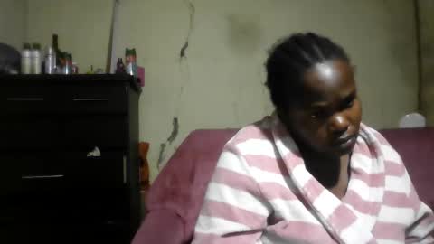 Snapshot of analslut1987 chatting on 05/20/26, 12:06 analslut1987 online show from 05/20/26, 12:06