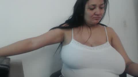 Snapshot of analy_hot chatting on 09/24/25, 01:25 analy_hot online show from 09/24/25, 01:25