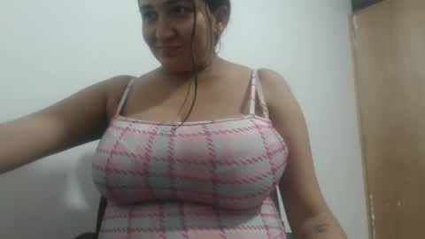 Snapshot of analy_hot chatting on 10/03/25, 11:46 analy_hot online show from 10/03/25, 11:46