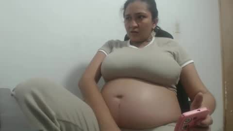 Snapshot of analy_hot chatting on 10/16/25, 11:17 analy_hot online show from 10/16/25, 11:17
