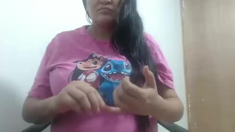 Snapshot of analy_hot chatting on 10/18/25, 09:59 analy_hot online show from 10/18/25, 09:59