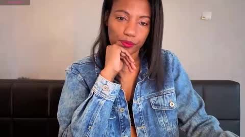 Ana online show from 10/15/25, 08:36