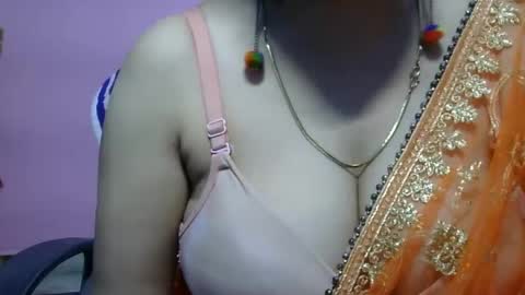 Snapshot of anamika794088 chatting on 12/08/24, 04:28 anamika794088 online show from 12/08/24, 04:28