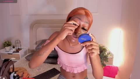 anamonroee online show from 10/14/25, 11:55