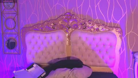 anamonroee online show from 04/23/26, 09:06