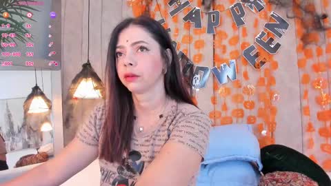 Snapshot of anantaa chatting on 10/14/25, 11:33 Ananta online show from 10/14/25, 11:33