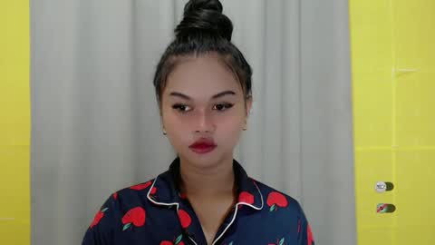 Snapshot of anaruru_ chatting on 01/12/25, 06:06 ANA online show from 01/12/25, 06:06