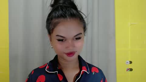 Snapshot of anaruru_ chatting on 01/12/25, 06:49 ANA online show from 01/12/25, 06:49