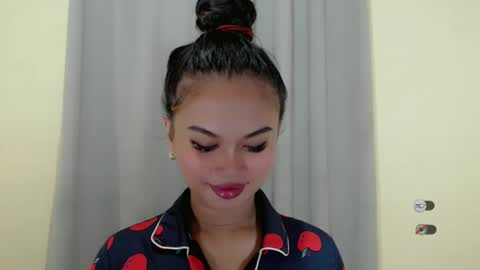 Snapshot of anaruru_ chatting on 02/12/25, 07:02 ANA online show from 02/12/25, 07:02