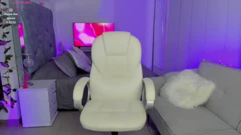  anastasia  online show from 11/22/25, 01:37