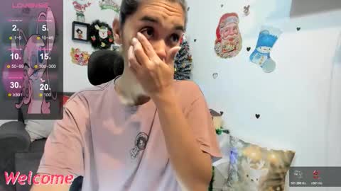 Snapshot of anastasia_tuya chatting on 11/18/25, 08:19 anastasia online show from 11/18/25, 08:19