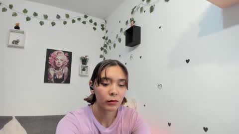 Snapshot of anastasia_tuya chatting on 03/25/26, 01:33 anastasia online show from 03/25/26, 01:33