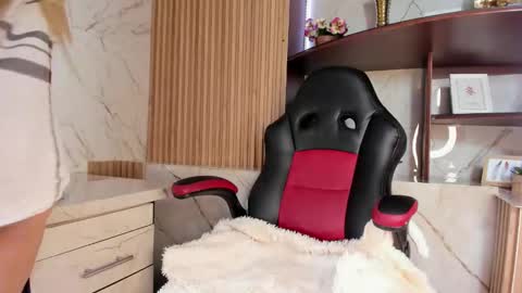 Anastasia online show from 02/06/26, 01:03