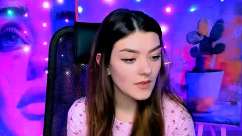 Snapshot of anasteisher chatting on 12/18/25, 03:29 Ana online show from 12/18/25, 03:29