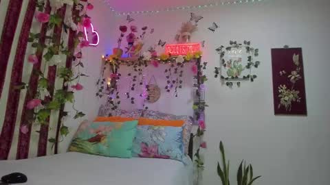 Independent online show from 11/24/25, 03:34