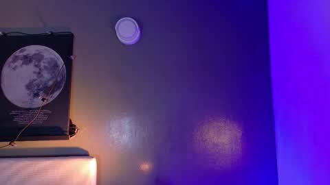 Kendra  online show from 11/29/25, 10:18