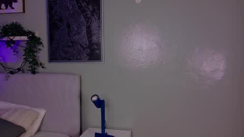 Kendra  online show from 04/10/26, 10:09