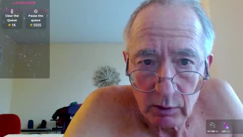 mario online show from 02/10/25, 12:18