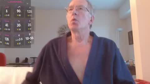 Snapshot of anax69 chatting on 01/08/26, 08:05 mario online show from 01/08/26, 08:05