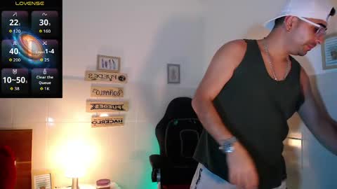 Snapshot of andders_ chatting on 05/21/26, 01:12 Anders online show from 05/21/26, 01:12
