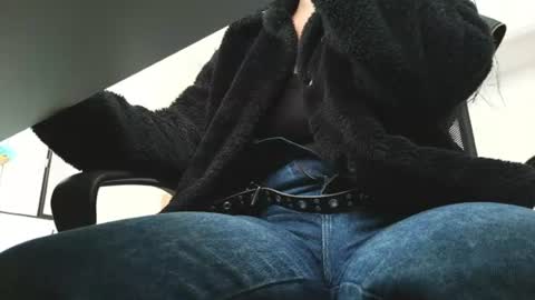   online show from 06/10/26, 11:53