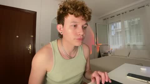 Snapshot of anddres_boss chatting on 04/27/26, 11:08 Tell Me ANDRESS ----- online show from 04/27/26, 11:08