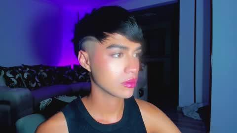 Snapshot of anddy_grey1 chatting on 01/21/25, 03:48 Dani 3 online show from 01/21/25, 03:48