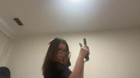 Snapshot of anditspinkxo chatting on 06/30/26, 12:33 anditspinkxo online show from 06/30/26, 12:33