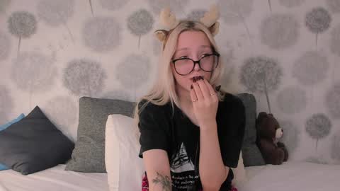 andneveragain online show from 01/29/25, 11:41