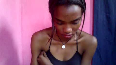 andohh237973 online show from 10/17/25, 05:32