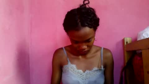 Snapshot of andohh237973 chatting on 02/19/26, 05:25 andohh237973 online show from 02/19/26, 05:25