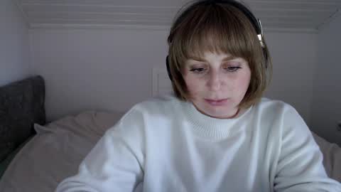 Snapshot of andorphina chatting on 03/25/26, 11:27 Andorphin online show from 03/25/26, 11:27