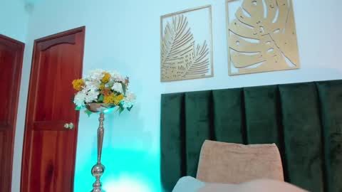 Andra Cyrus online show from 01/27/25, 02:35