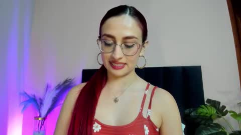 Snapshot of andracyruss chatting on 12/23/25, 12:08 Andra Cyrus online show from 12/23/25, 12:08