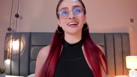 Snapshot of andracyruss chatting on 02/05/26, 12:15 Andra Cyrus online show from 02/05/26, 12:15