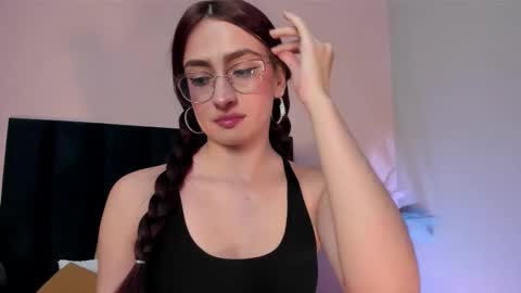 Snapshot of andracyruss chatting on 02/23/26, 11:46 Andra Cyrus online show from 02/23/26, 11:46