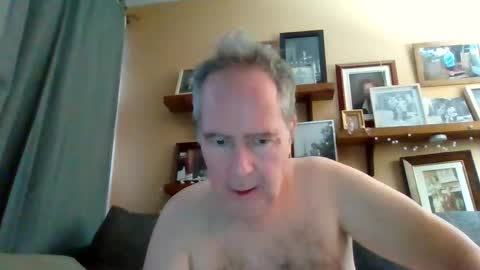 Snapshot of andre6045 chatting on 01/12/26, 08:14 andre6045 online show from 01/12/26, 08:14