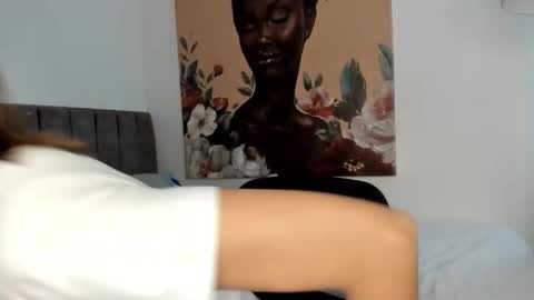 A l e online show from 09/21/25, 07:48