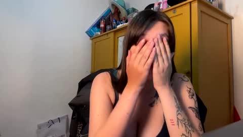 Andrea online show from 12/17/24, 03:39