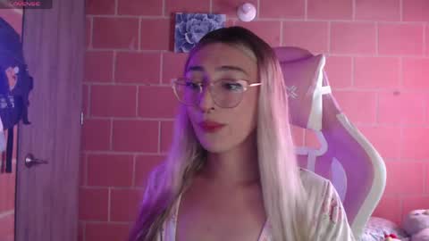 Andrea  online show from 04/21/26, 01:28