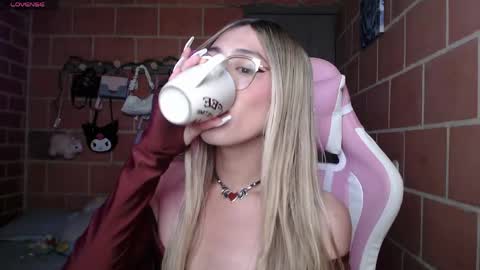 Andrea  online show from 05/09/26, 04:12